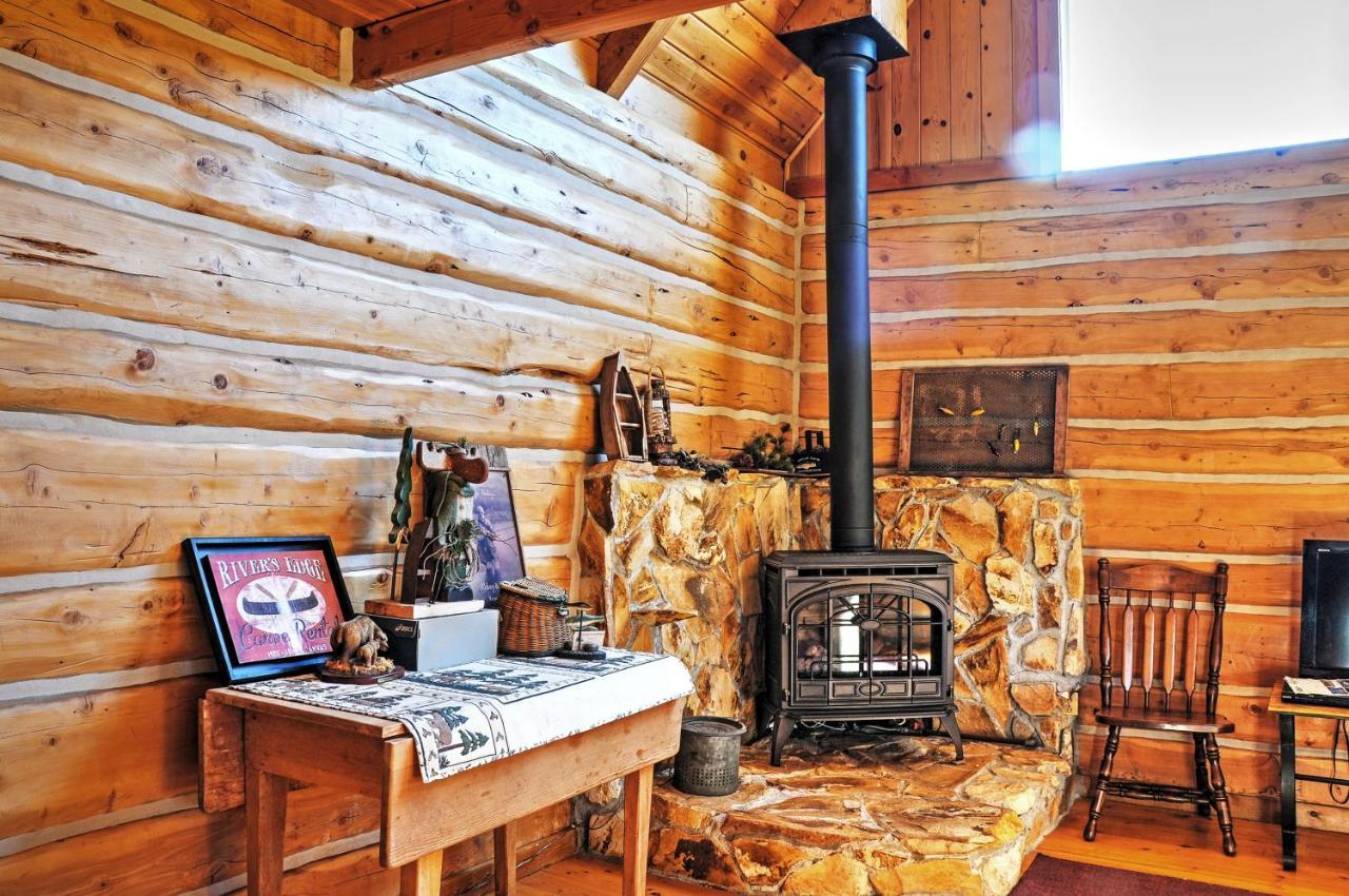 Remote Antimony Log Cabin With Green Meadow Views! Villa Екстериор снимка